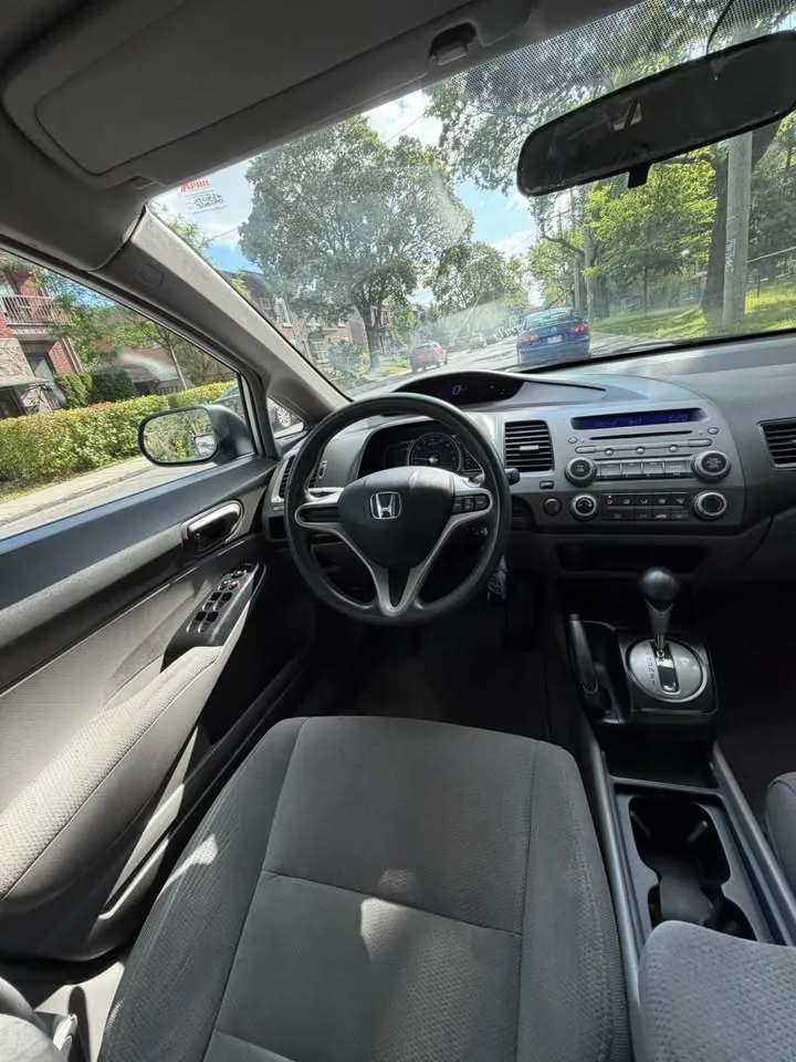 Honda Civic 2010 photo 2