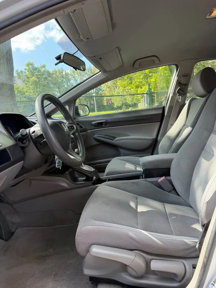 Honda Civic 2010 photo 4