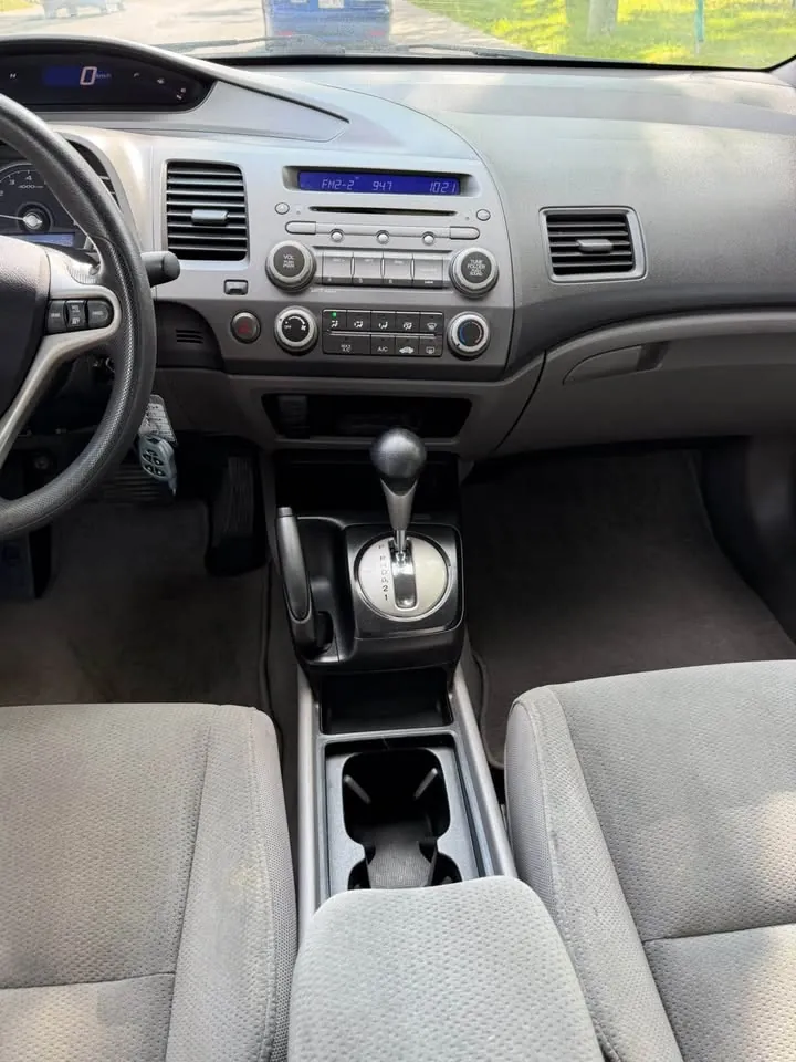 Honda Civic 2010 photo 3
