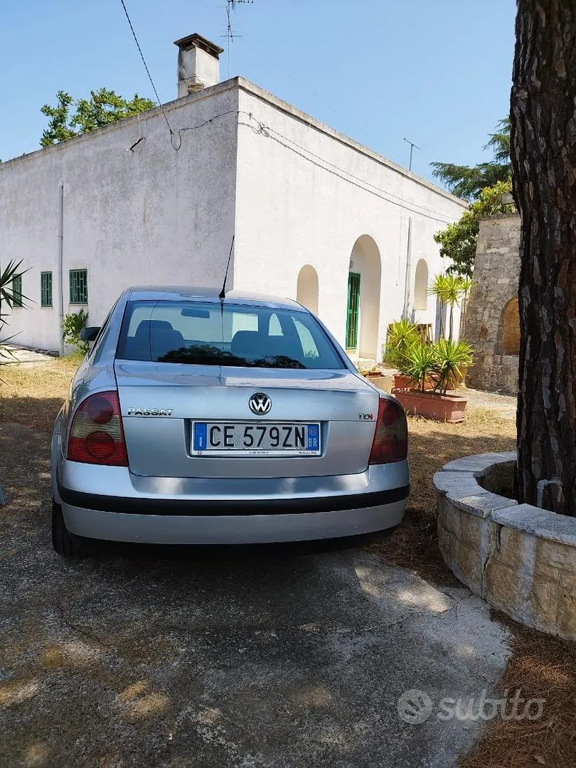 Volkswagen Passat 2003 photo 2