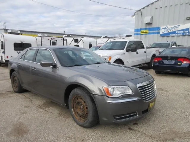 Chrysler 300 2011 photo 3