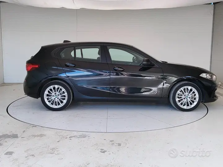 BMW 1 Series 2022 photo 4