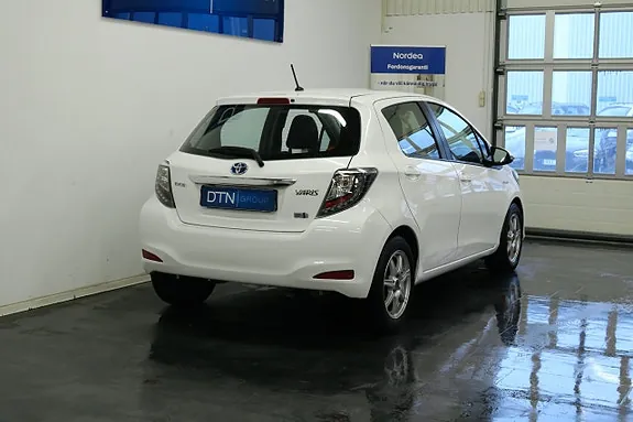 Toyota Yaris 2013 photo 3