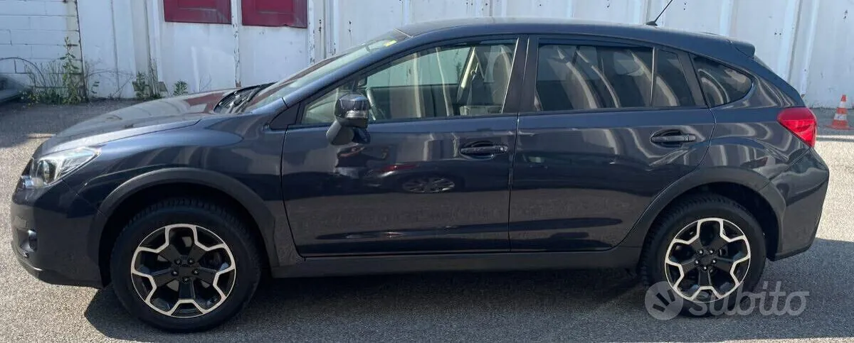 Subaru Xv 2014 photo 2