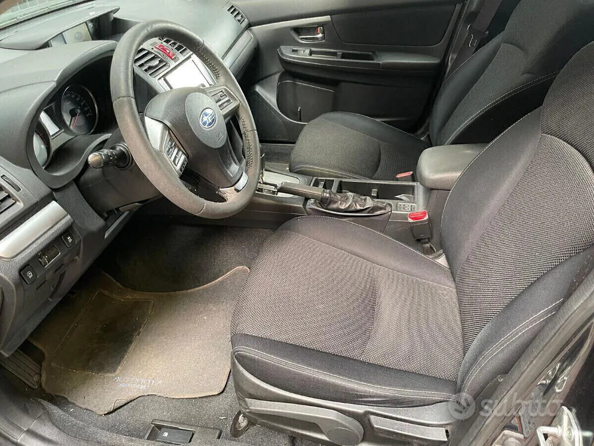 Subaru Xv 2014 photo 3