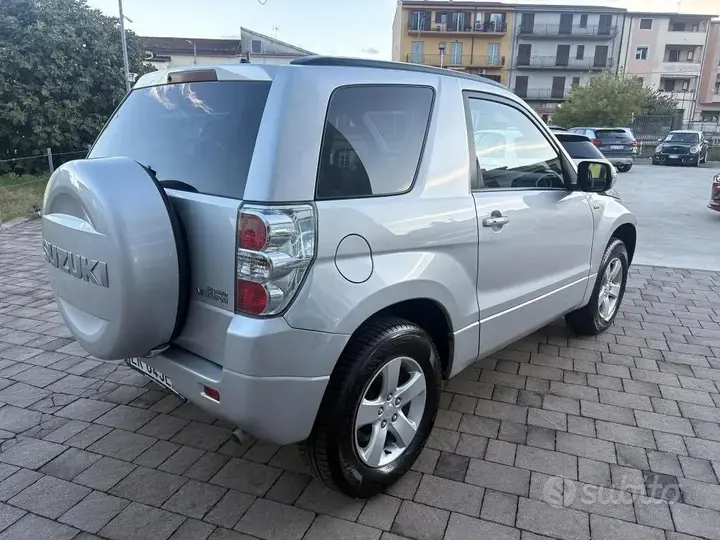 Suzuki Grand Vitara 2013 photo 5