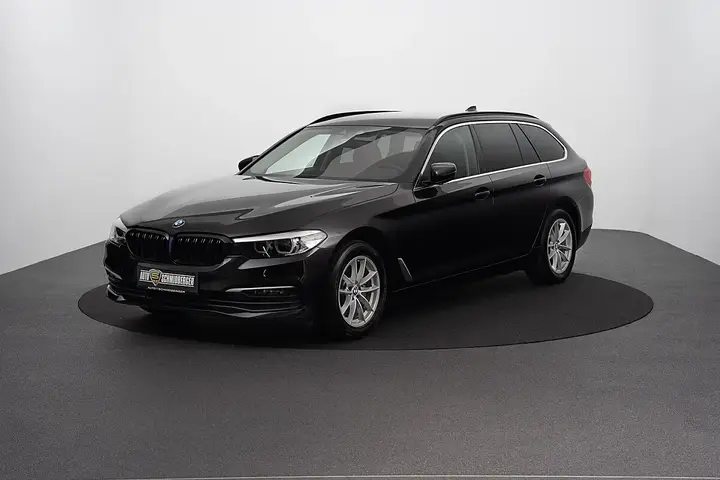 BMW 5 Series 2019 photo 2
