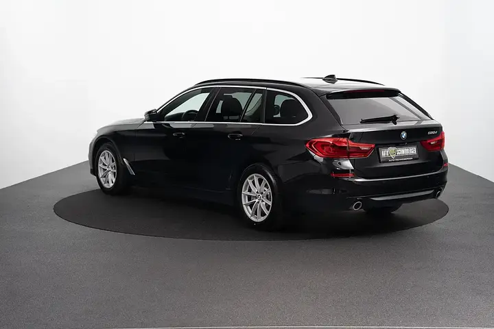 BMW 5 Series 2019 photo 3
