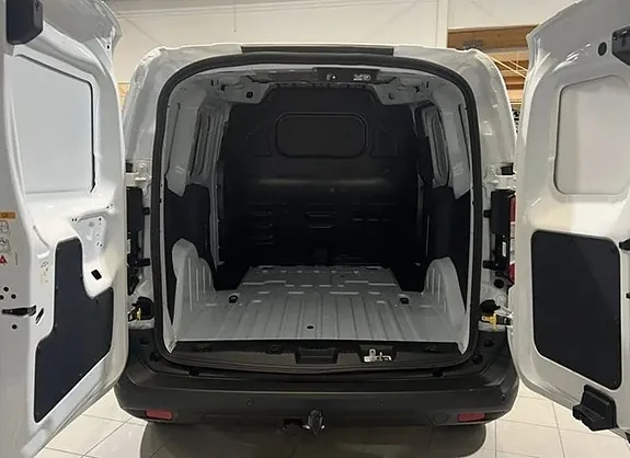 Ford Transit Courier 2026 photo 4
