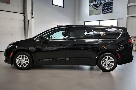 Chrysler Grand Voyager 2027 photo 3