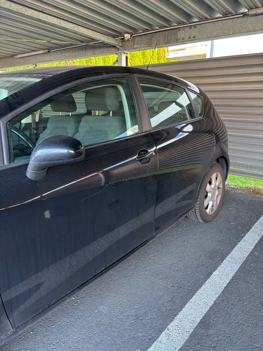 Seat Leon 2008 photo 2