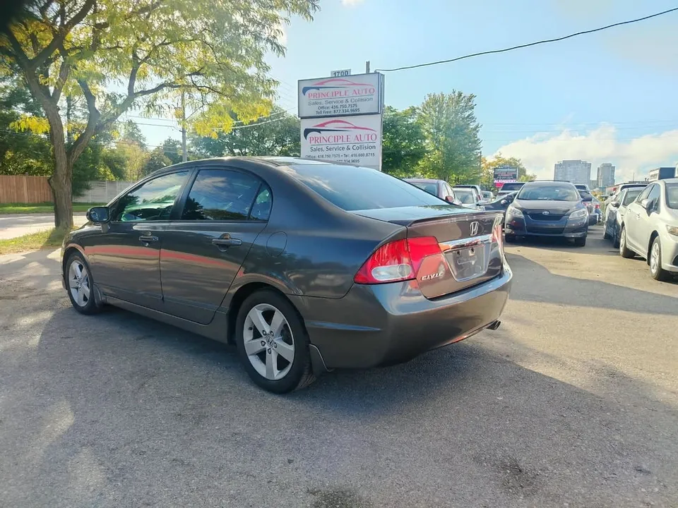 Honda Civic 2010 photo 3
