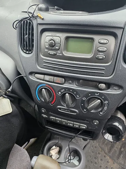 Toyota Yaris Verso 2000 photo 3