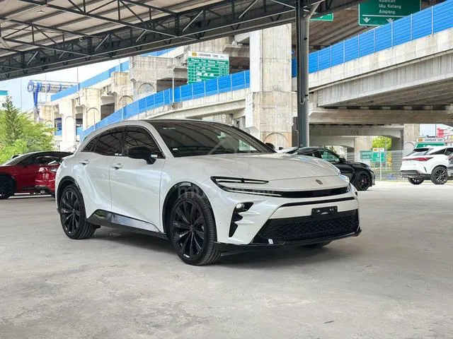 Toyota Crown Sport