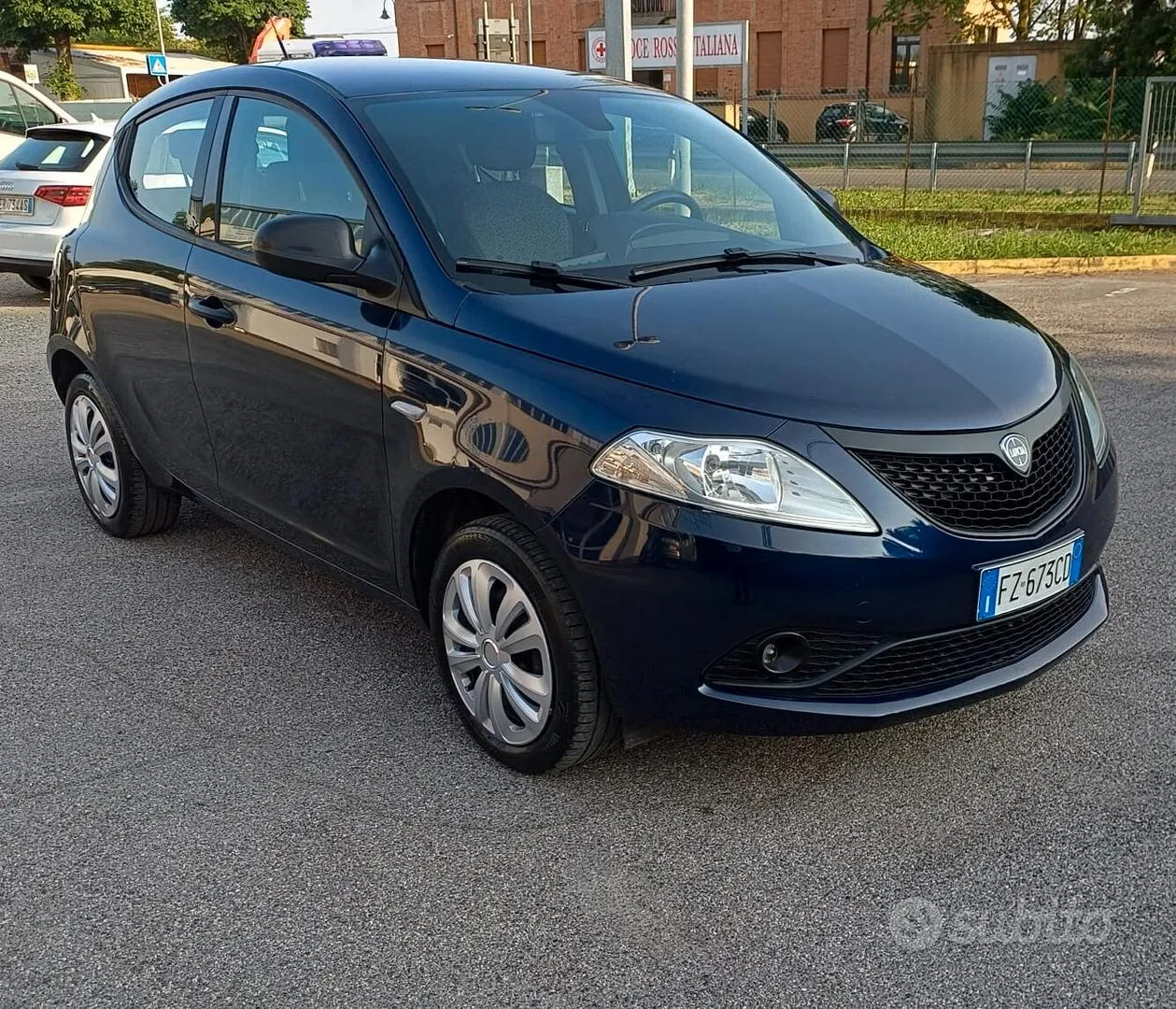 Lancia Ypsilon