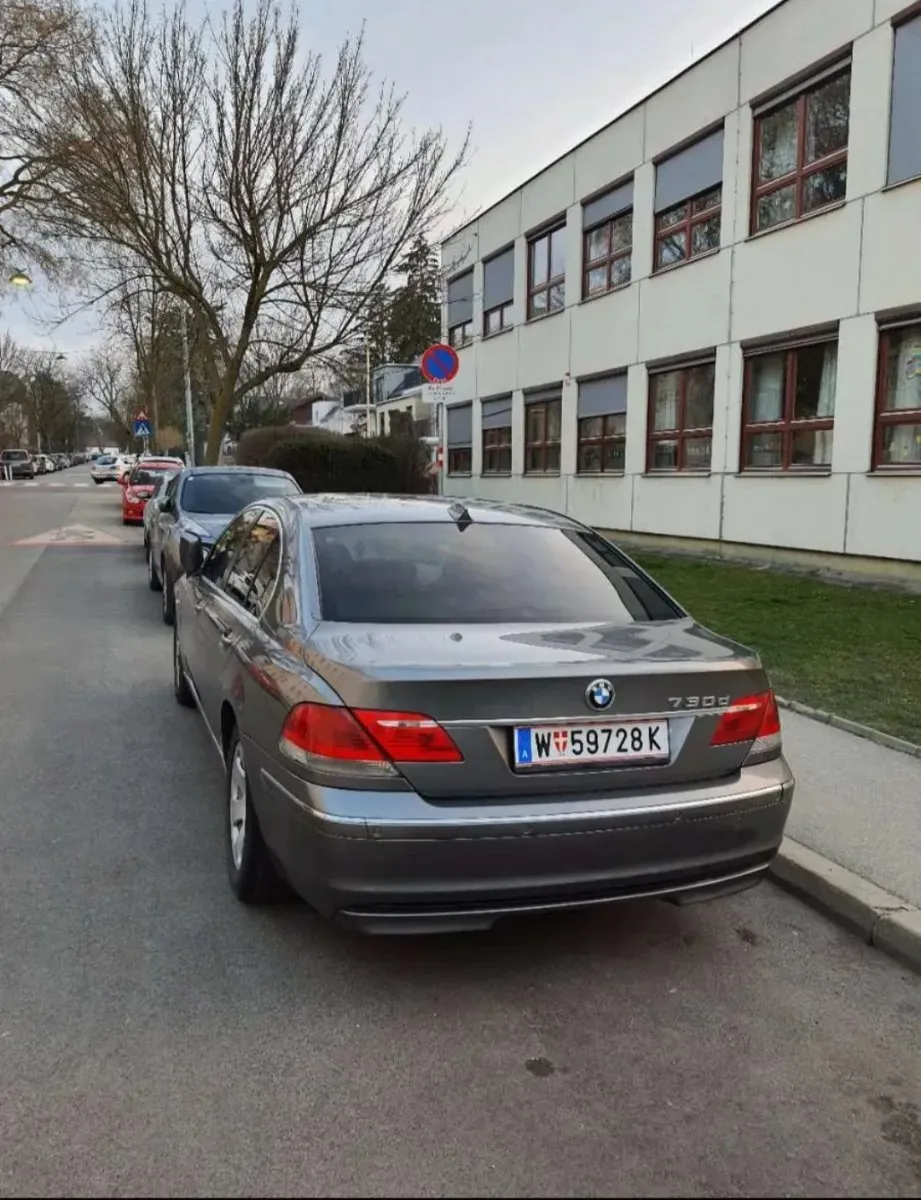 BMW 730D 2007 photo 2