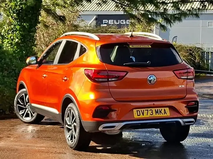 MG Mg Zs 2023 photo 2
