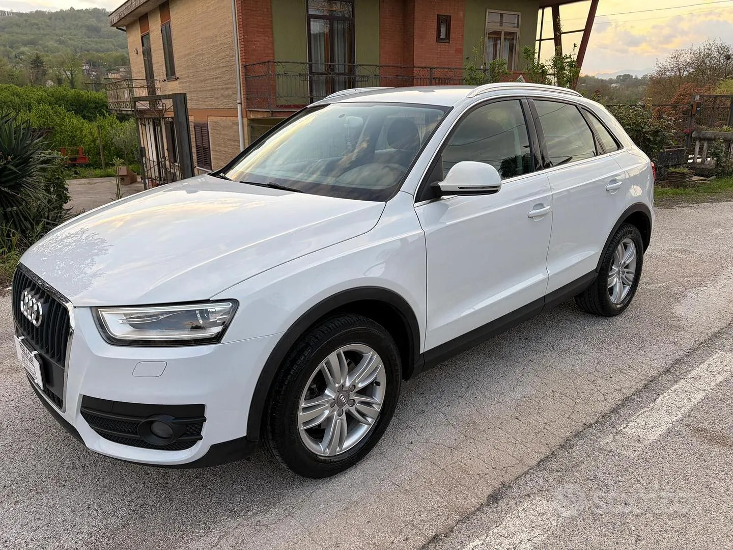 Audi Q3 2014 photo 2