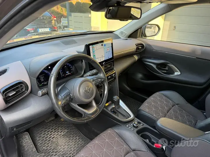 Toyota Yaris Cross 2024 photo 3