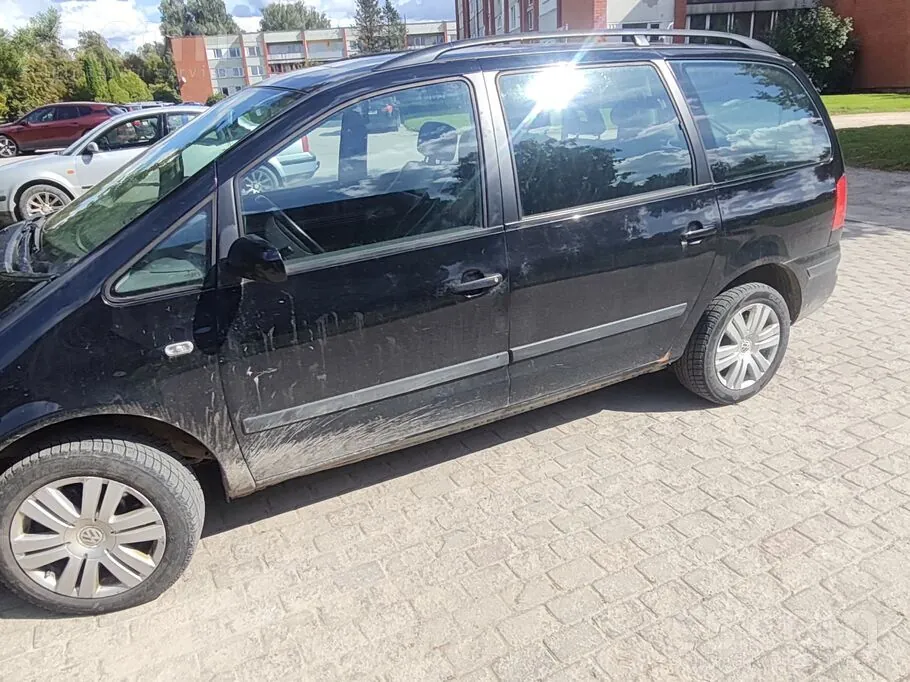 Volkswagen Sharan 2003 photo 4