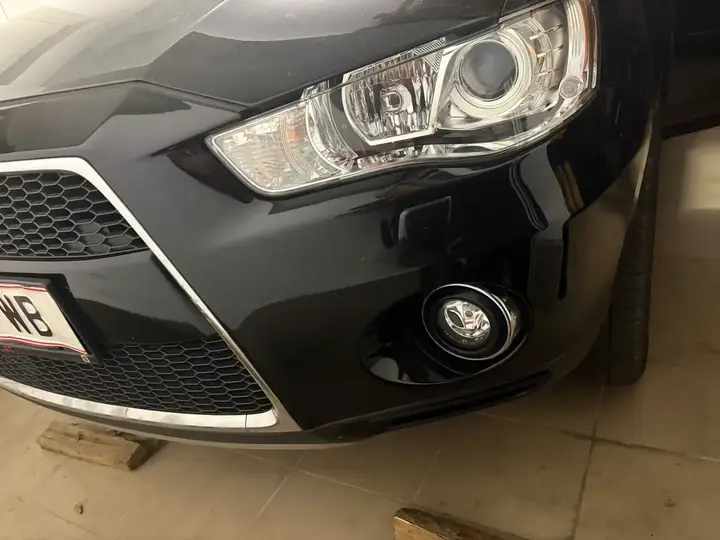 Mitsubishi Outlander 2011 photo 3