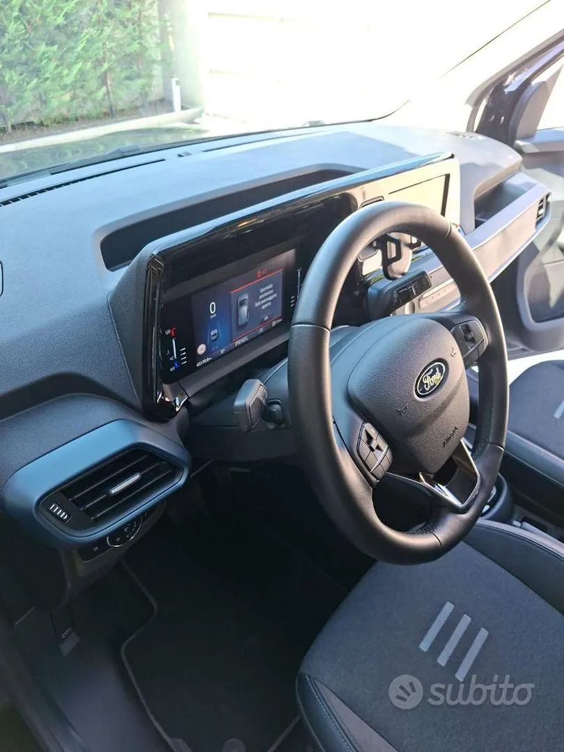 Ford Tourneo Courier 2025 photo 2
