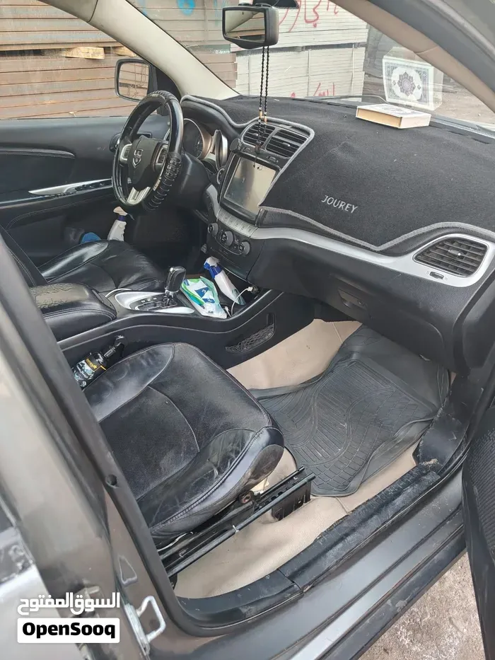 Dodge Journey 2012 photo 2