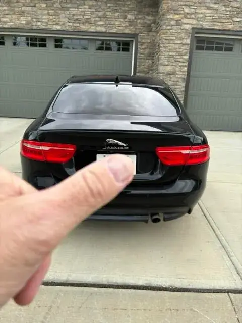Jaguar Xe 2018 photo 3