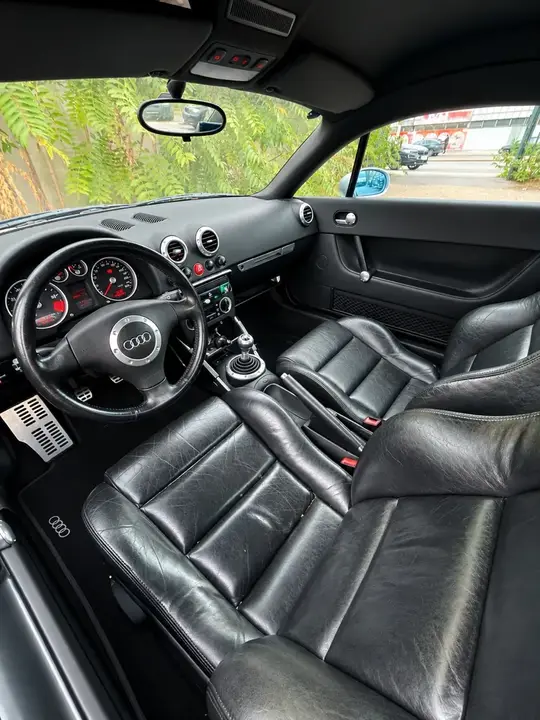 Audi Tt 2001 photo 2