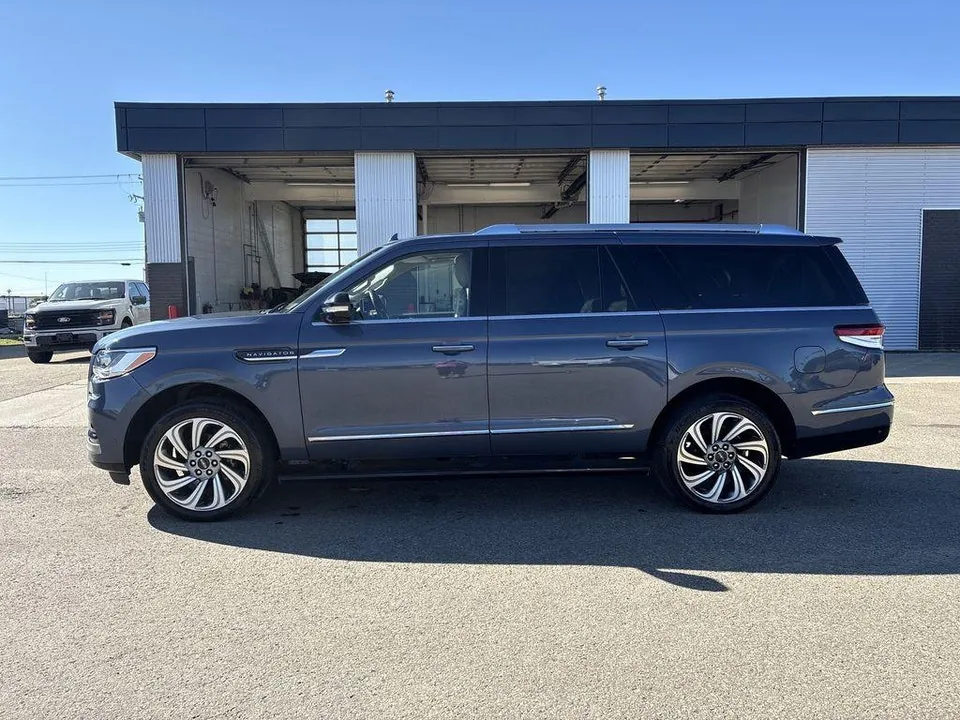 Lincoln Navigator L 2022 photo 4