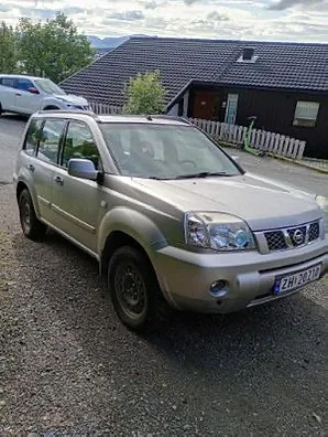 Nissan X-Trail 2003 photo 2