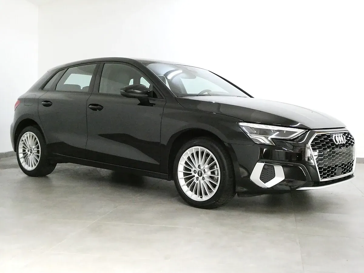 Audi A3 2024 photo 3