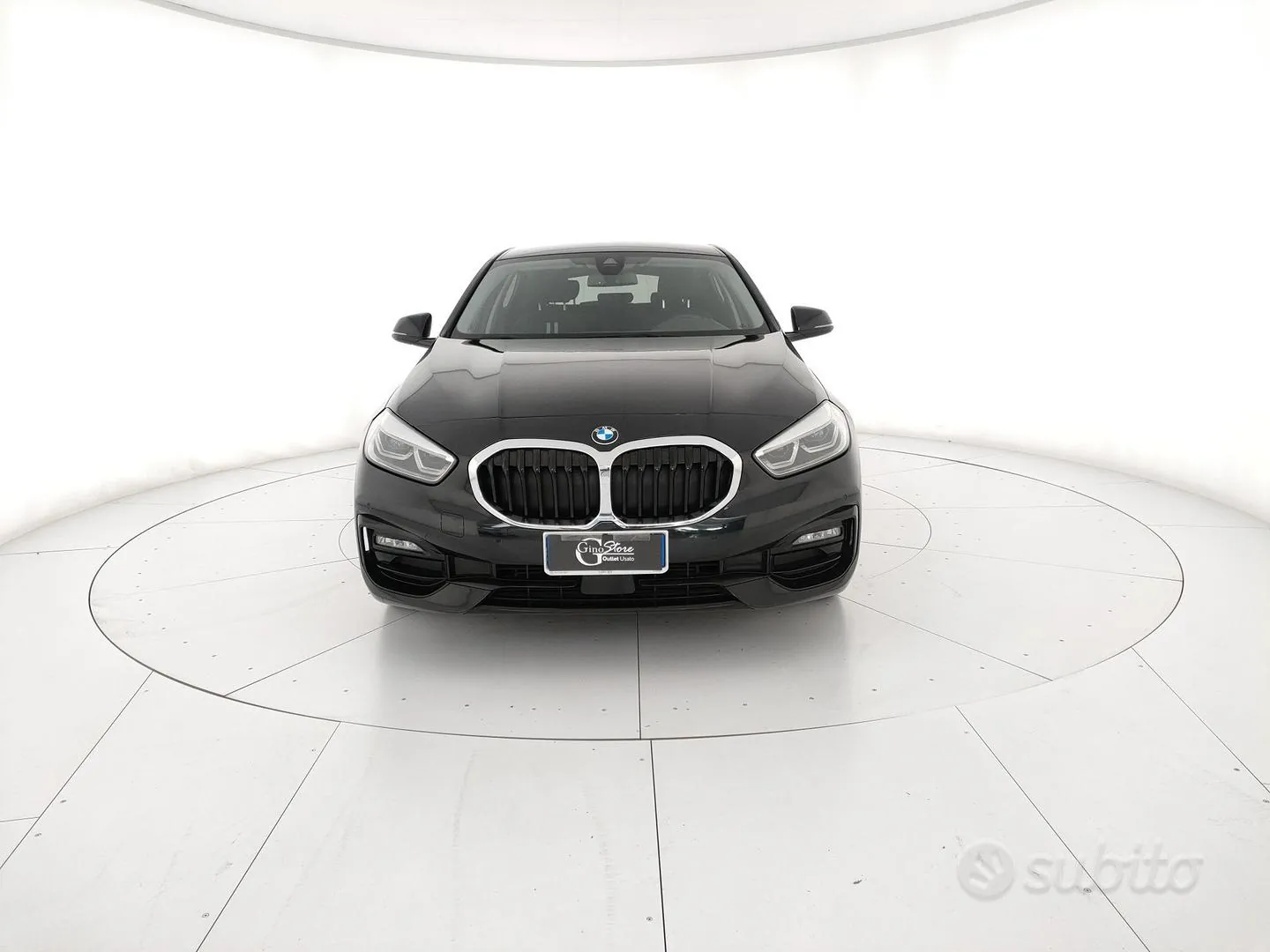 BMW 116D 2021 photo 2