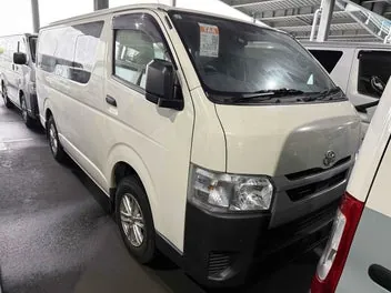 Toyota Hiace 2020 photo 2