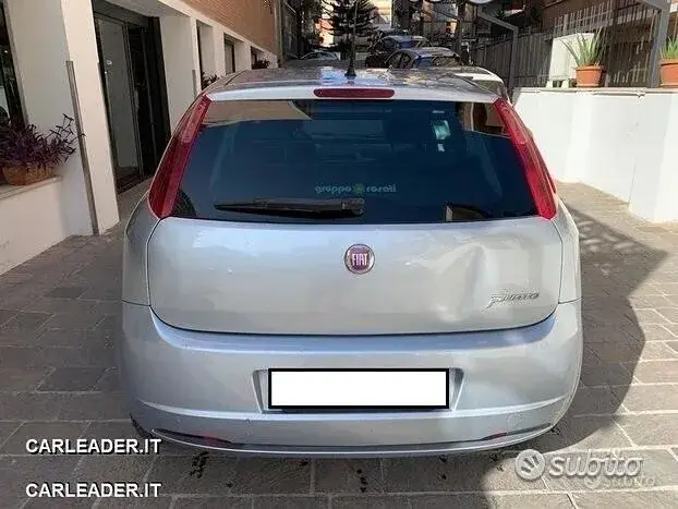 Fiat Grande Punto 2010 photo 5