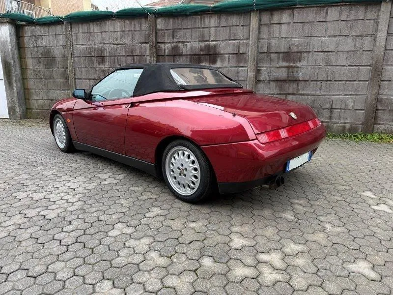 Alfa Romeo Spider 1996 photo 4