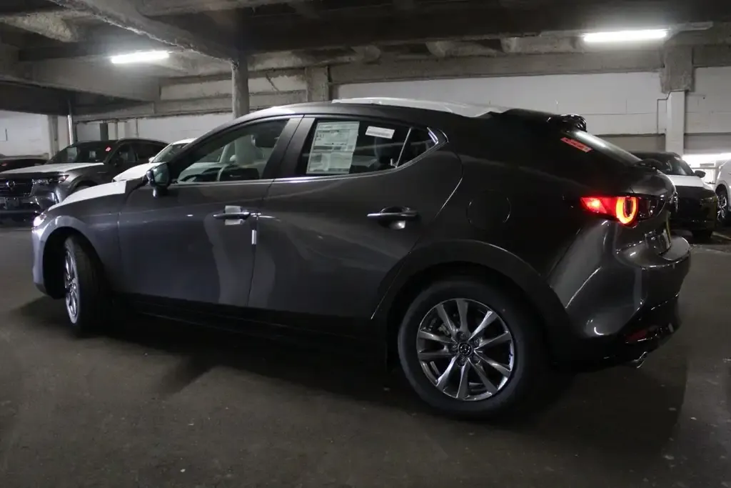 Mazda 3 2026 photo 3