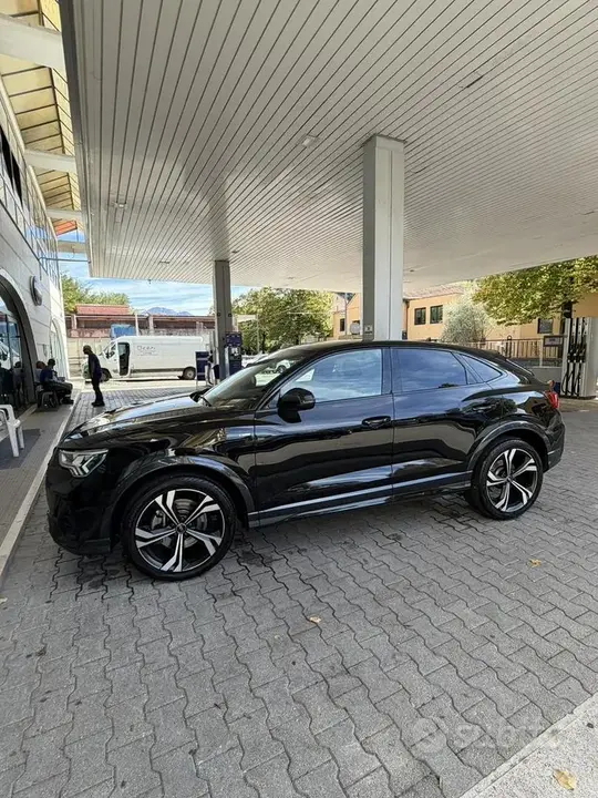 Audi Q3 2021 photo 4