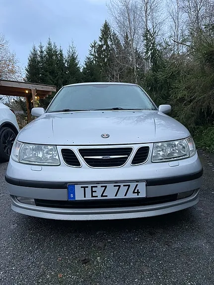Saab 9-5 2002 photo 2