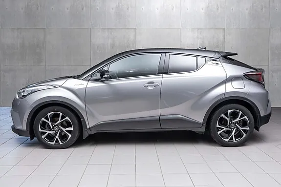 Toyota C-Hr 2017 photo 2