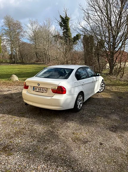 BMW 320I