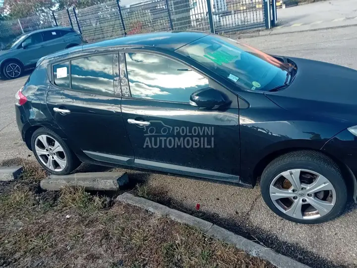 Renault Megane 2010 photo 2