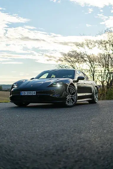 Porsche Taycan 2021 photo 3