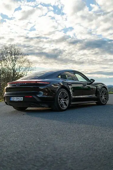 Porsche Taycan 2021 photo 2