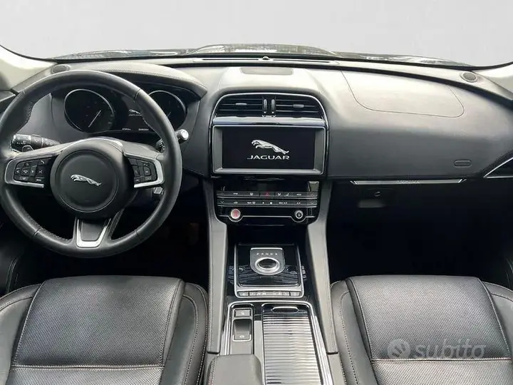 Jaguar F-Pace 2020 photo 4