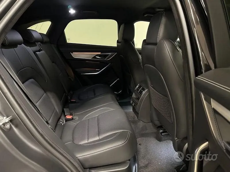 Jaguar F-Pace 2024 photo 5