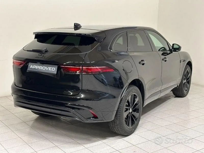Jaguar F-Pace 2024 photo 2