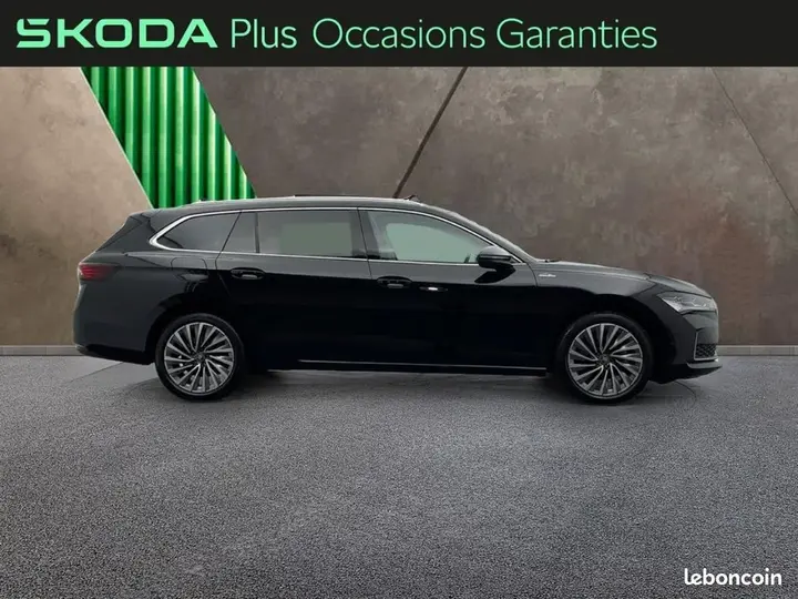 Skoda Superb 2025 photo 5