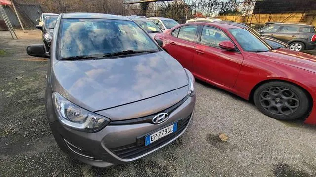 Hyundai I20 2013 photo 2