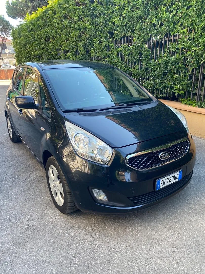 Kia Venga 2012 photo 3